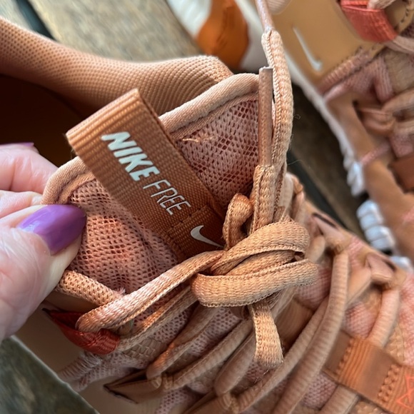 Gently worn Nike Metcon 5 size 6 women’s - Picture 9 of 9